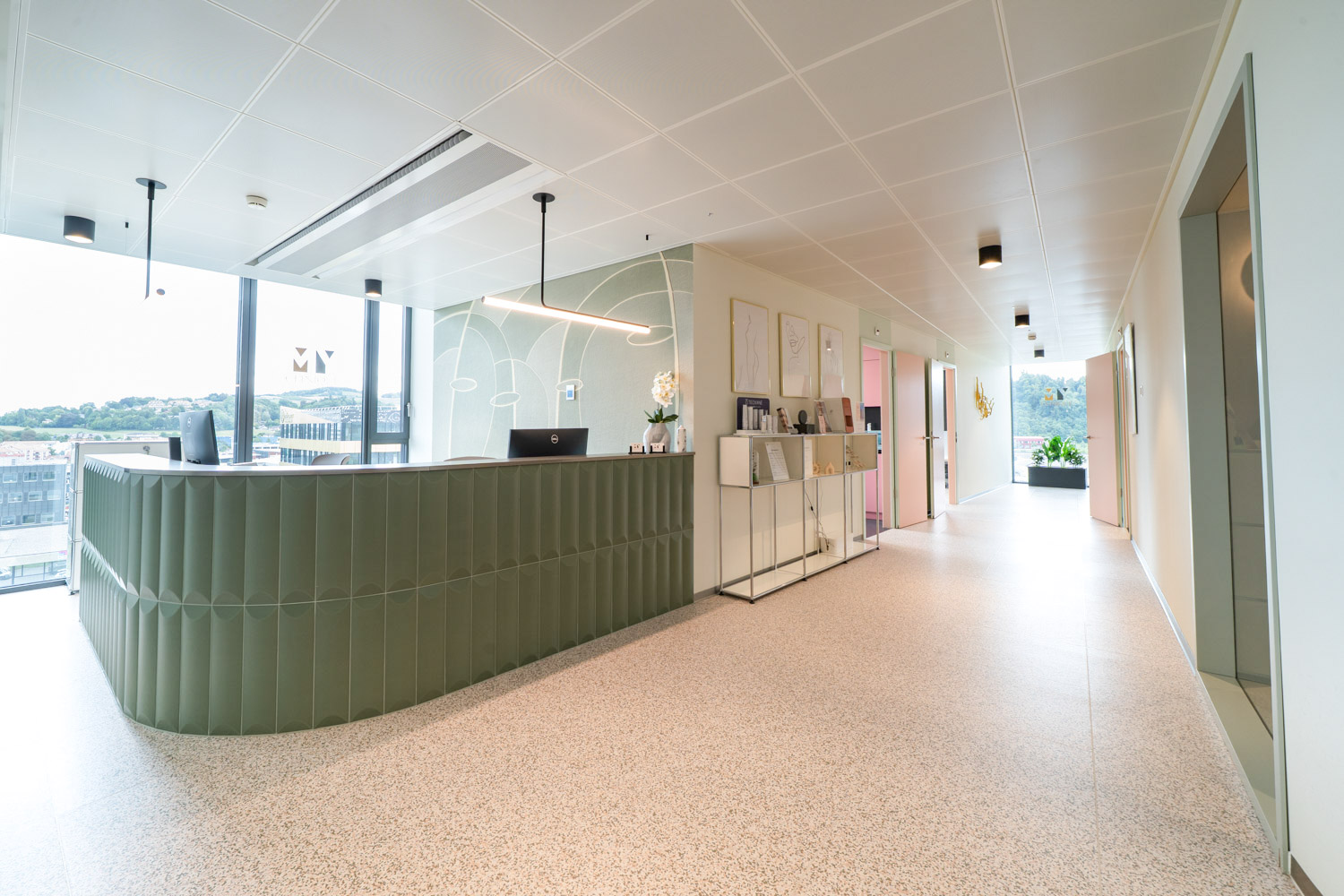 My clinique galerie 17